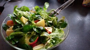 Feldsalat mit Apfel